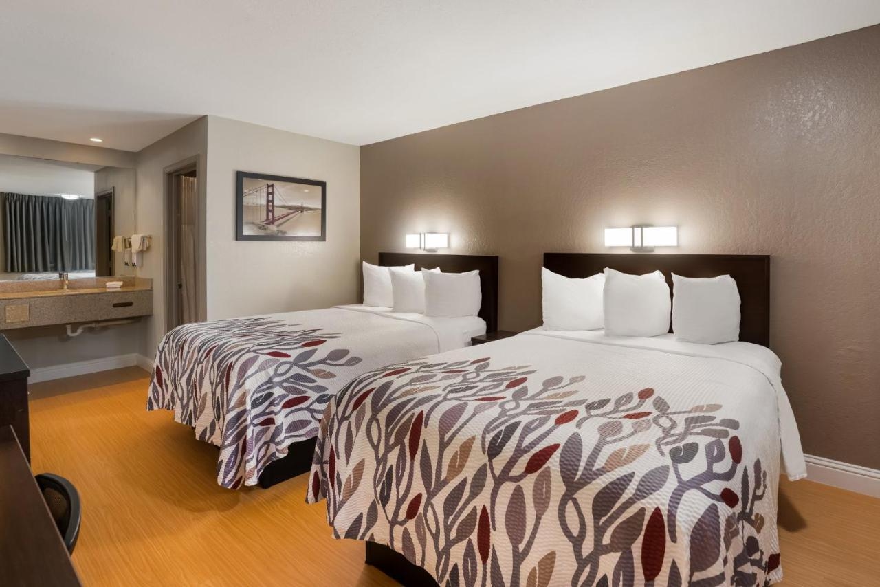 Red Roof Inn Стоктън Екстериор снимка