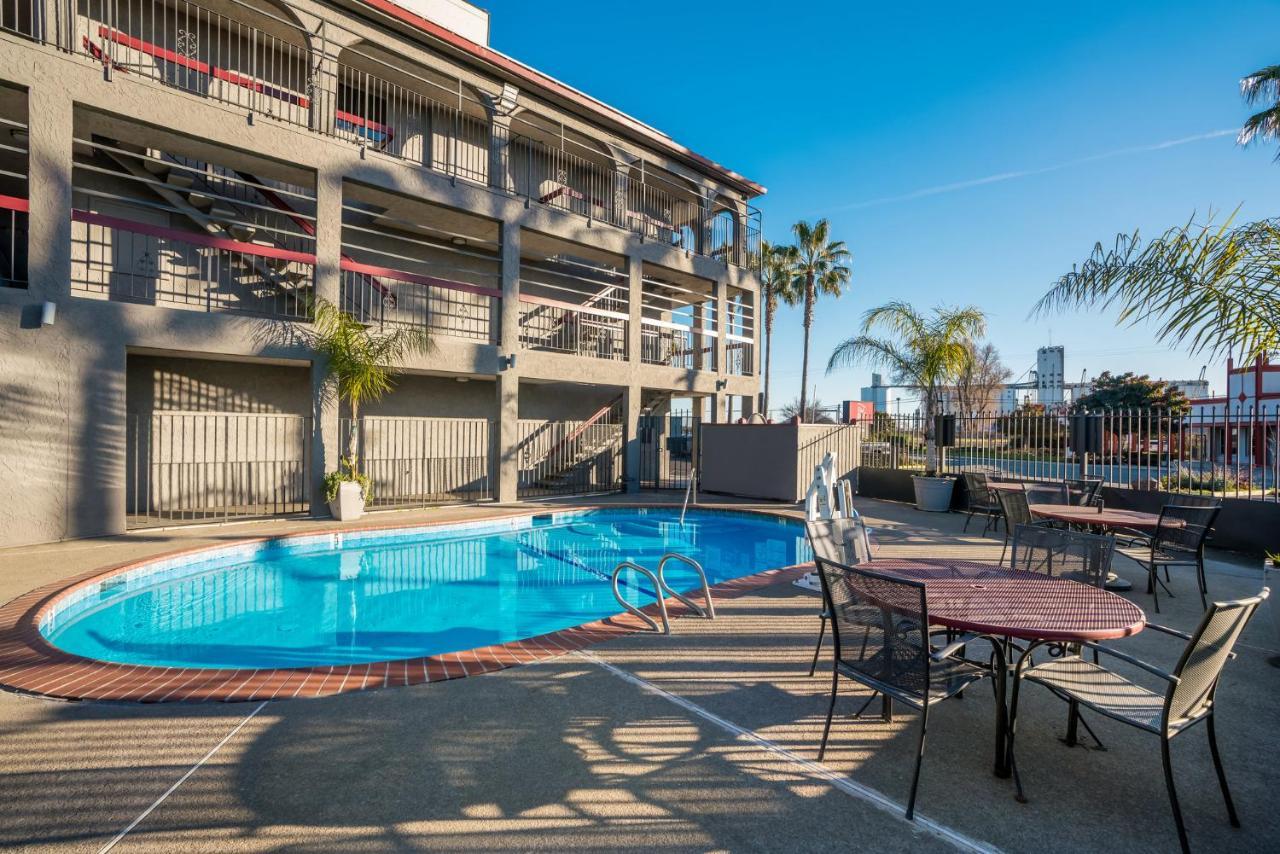 Red Roof Inn Стоктън Екстериор снимка