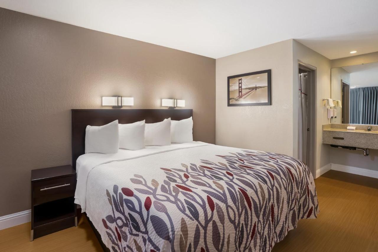Red Roof Inn Стоктън Екстериор снимка