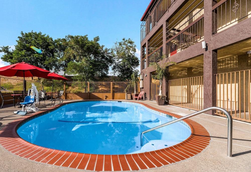 Red Roof Inn Стоктън Екстериор снимка