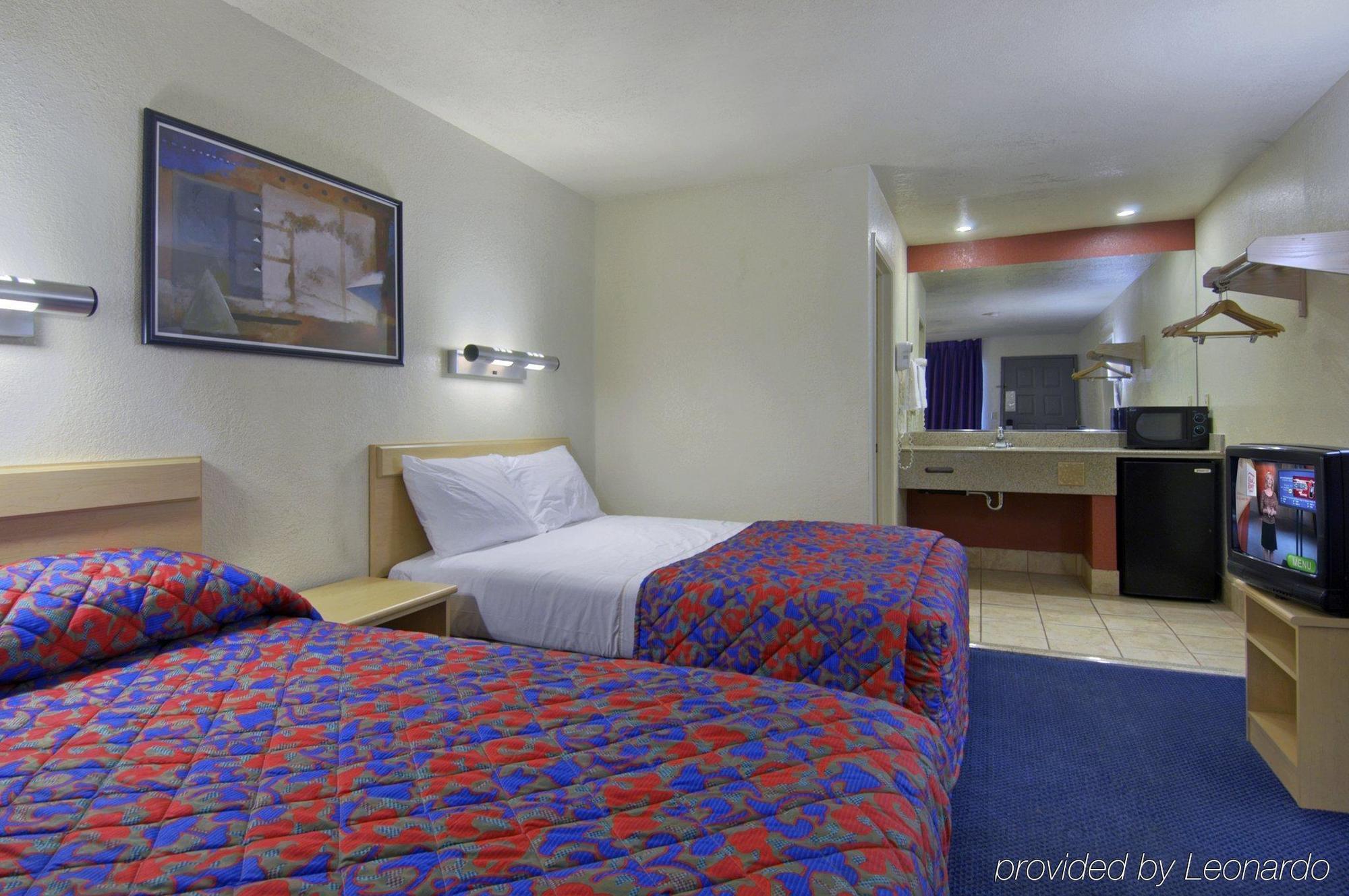 Red Roof Inn Стоктън Екстериор снимка